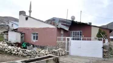 Annelerinin Cenazesine Gelen Gurbetçi Çifti Soba Ayırdı