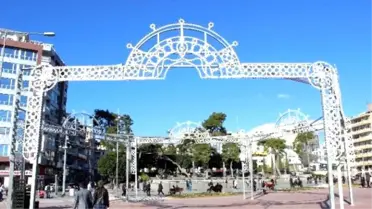 Antalya'da Yılbaşı Hazırlıklarının Sponsoru Tamince