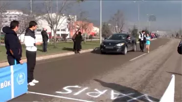 Koşunun Temposuna Dayanamayanlar Gözyaşlarına Boğuldu