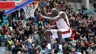 Uşak Sportif, Trabzonspor Medical Park'ı 81-78 Mağlup Etti