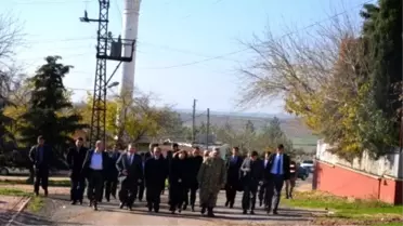 Kilis Valisi Tapsız Erikliyayla Köyünü Ziyaret Etti