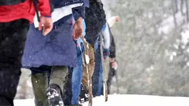 Gümüşhaneli Dağcılardan Yılın Son Yürüyüşü Cebeli Köyüne