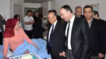 Kırıkkale'de Yılın İlk Bebeklerine Vali ve Başkandan Altın