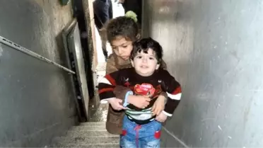 Suriyeli Reyhan'ın Kardeş Sevgisi Görenleri Duygulandırıyor