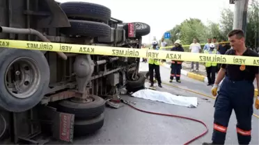 Devrilen Kamyonetin Altında Kalarak Öldü