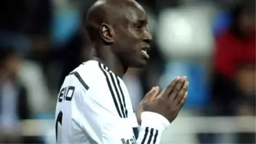 Demba Ba Davet Bekliyor!