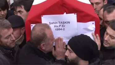 Kayseri'deki Trafik Kazası - Şehit Er Şahin Taşkın'ın Cenazesi