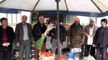 Diker Salihli'de 100 Bin Kişiyle Görüşecek