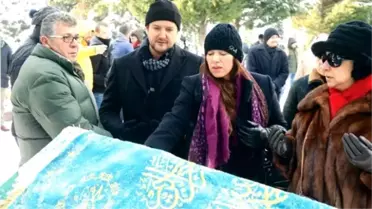 Ayla Gürses'e Son Veda, Gürses Kimdir ?