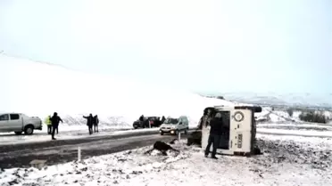 Bingöl'de Minibüs Şarampole Yuvarlandı: 1 Ölü, 12 Yaralı