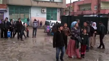Silopi'de Öğrencilerin Kar Sevinci Hastanelik Etti