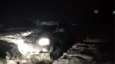Ayağı Çatlayan Kuran Kursu Öğrencisi, İş Makinesiyle Hastaneye Getirildi