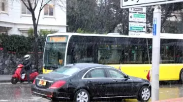 Cumhurbaşkanı Erdoğan, İstanbul'da Trafiğe Takıldı
