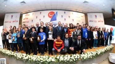 ' 2014 Yılı Başarılı Yelkenciler Ödül Töreni'