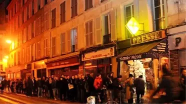 Charlie Hebdo'nun Satışı Sırasında 54 Kişi Gözaltına Alındı