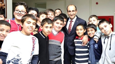 Yeni Yıldırım, Çocuklara Tiyatro Sevgisi Aşılıyor