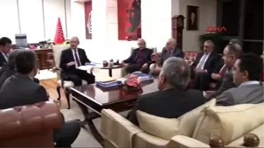 Alevi Dernekleri Temsilcileri ve Cemevi Yöneticileri, Kılıçdaroğlu'nu Ziyaret Etti