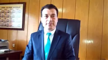 Sındırgı'da Kar Yağışı Ağaçlara Zarar Verdi