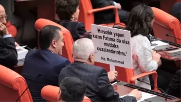 CHP'li Vekilden Hadis-i Şerifli Pankart