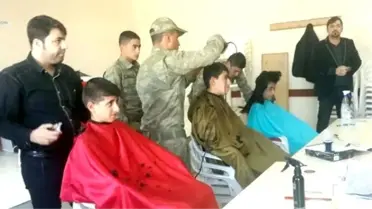 Askerin Tıraş Ettiği Öğrencilere Karne Konseri