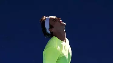 Avustralya Açık'ta Büyük Sürpriz: Roger Federer, Andreas Seppi'ye Elendi!