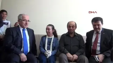 Eskişehir - Elif, Karnesini Evinde Vali Tuna'dan Aldı