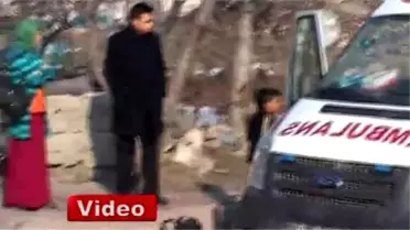 Kazada Ablasını Elindeki Sopayla Aradı