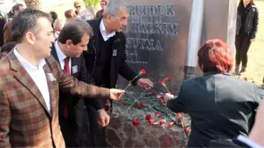 Mersin'de Uğur Mumcu Anıldı