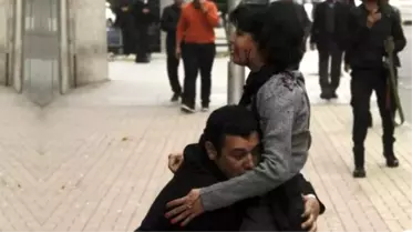 Mısır Polisi, Kadın Eylemciyi Sokak Ortasında Öldürdü