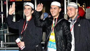 Öğrencilere Karne Hediyesi Umre