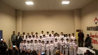 Diyarbakır Bahçeşehir Koleji'nde Taekwondo Terfi Sevinci