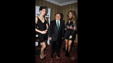 Bu Milli Takımda Top Yok, Makas Var