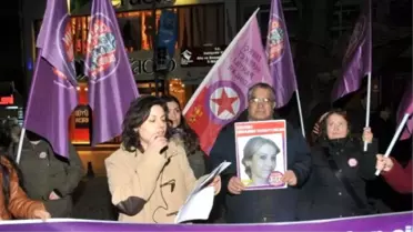 Kadınlar, Eşini Öldürüp Kaçan Kocanın Yakalanmasını İçin Eylem Yaptı