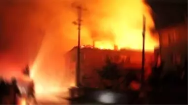 Mersin'de Fabrika Yatakhanesinde Yangın: 3 Ölü, 6 Yaralı