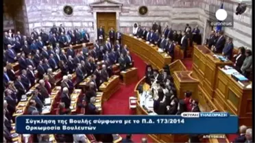 Türk Kökenli Yunan Vekil Kuran'a El Basarak Yemin