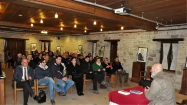 Kuşadası'nda 'Aynadaki Heredotos' Paneli