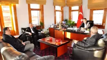 İsmail Aynur'dan Başkan Gençer'e Ziyaret
