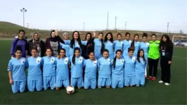 Bayan Futbol Takımından Yeni Galibiyet