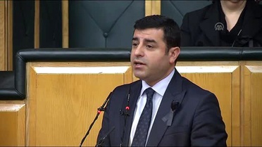 Demirtaş: Polise Vur Yetkisi Vermek, Katliamlara Davetiye Çıkarmaktır