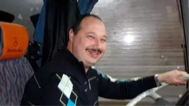 Freni Boşalan Kar Küreme Aracı Binaya Çarptı: 1 Ölü, 1 Yaralı