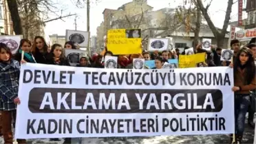 Yüksekova'da Kadınlar Özgecan İçin Yürüdü
