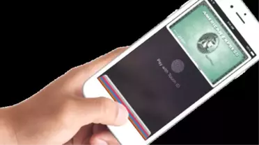 İphone Kullanıcıları Artık Starbucks'ta Kahvelerini Apple Pay ile Alabilecek !