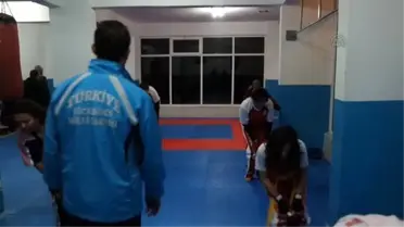 Kadınlardan Şiddete Karşı 'Savunma' Önlemleri