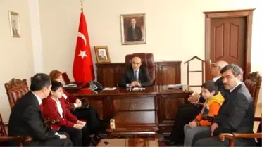 Satranç Şampiyonlarından Vali Demirtaş'a Ziyaret