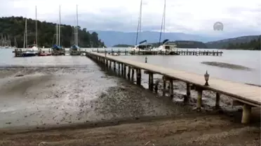 Deniz Çekildi, Tekneler Karaya Oturdu