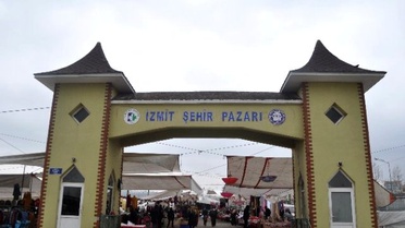 İzmit Belediyesi'nden Pazar Açıklaması
