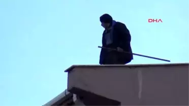 Bursa'da Engelli Otobüsü İçin Çatıda Eylem Yaptı