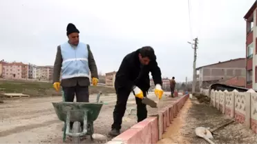 Elazığ'da Park Ve Bahçeler Ekipleri Ara Vermiyor