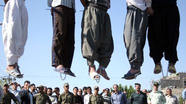 İran'da 5 Kişi İdam Edildi