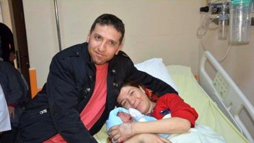 Mental Bozukluğa Sahip Çiftin Bebek Sevinci